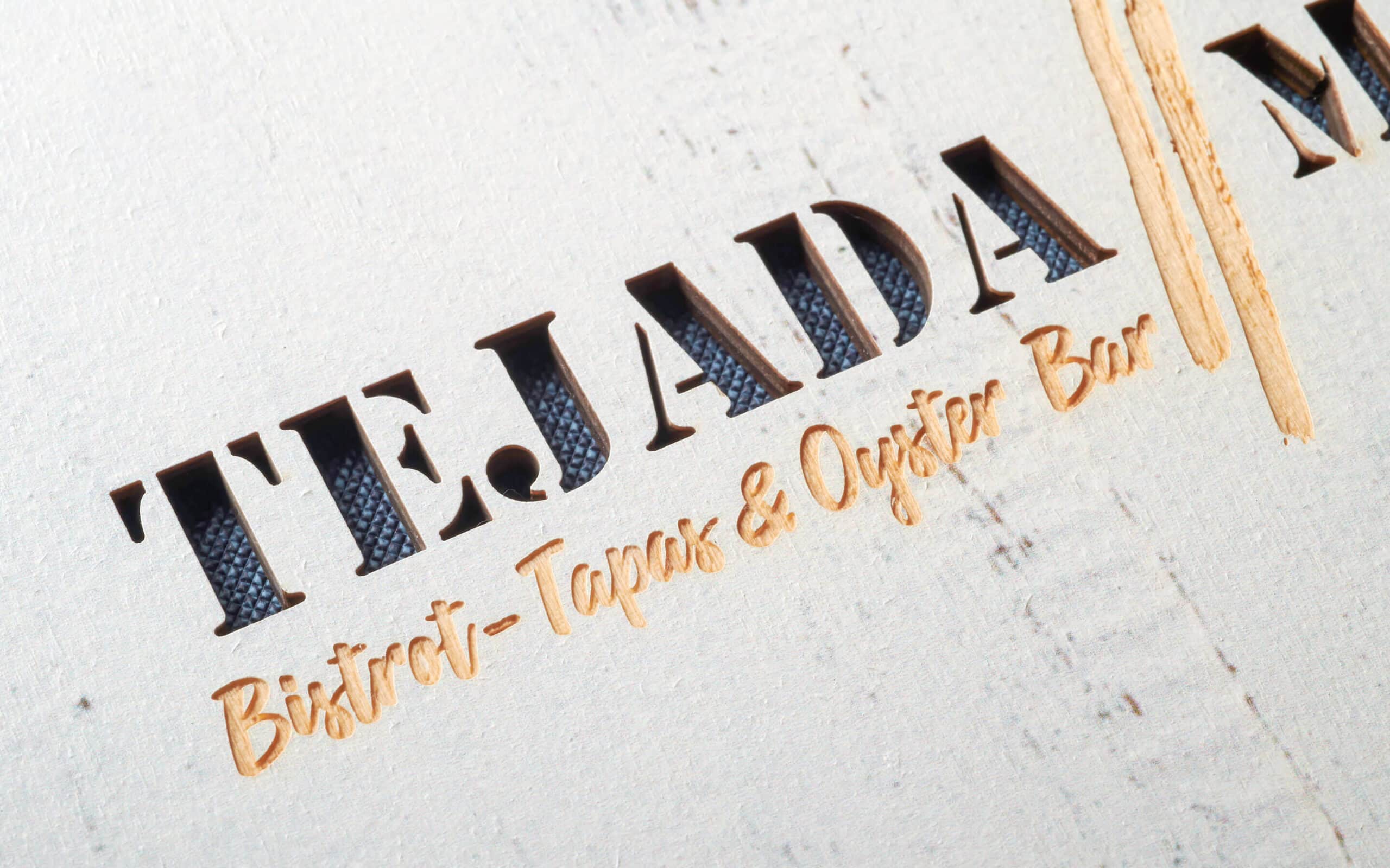 Carta de la ostrería Casa Tejada con gráfica de Mariona Agency