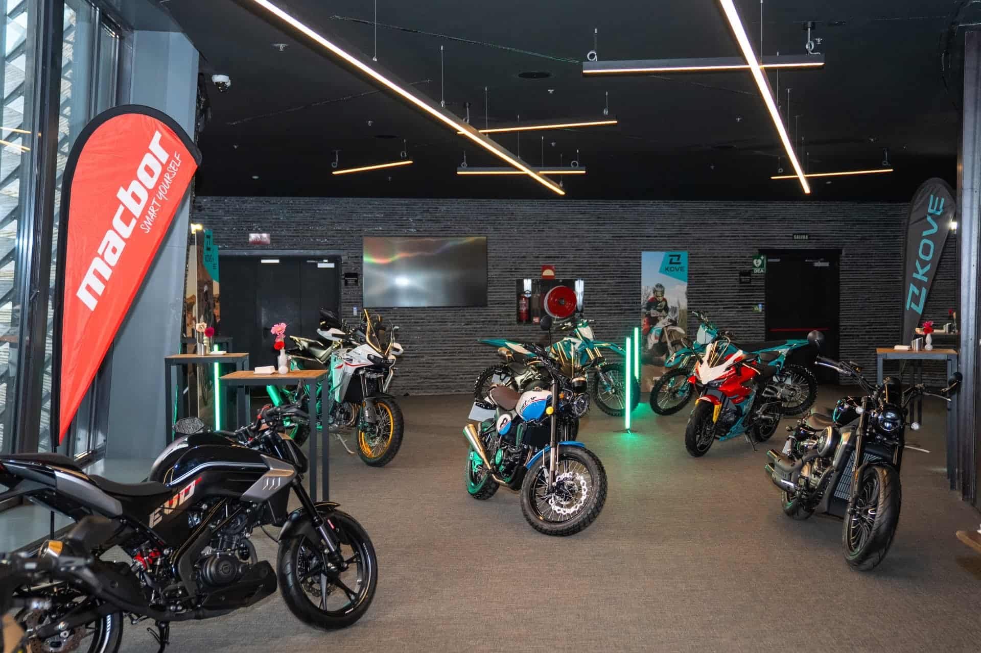 Red de concesionarios de Grupo Motos Bordoy en la convención dirigida por Mariona Agency