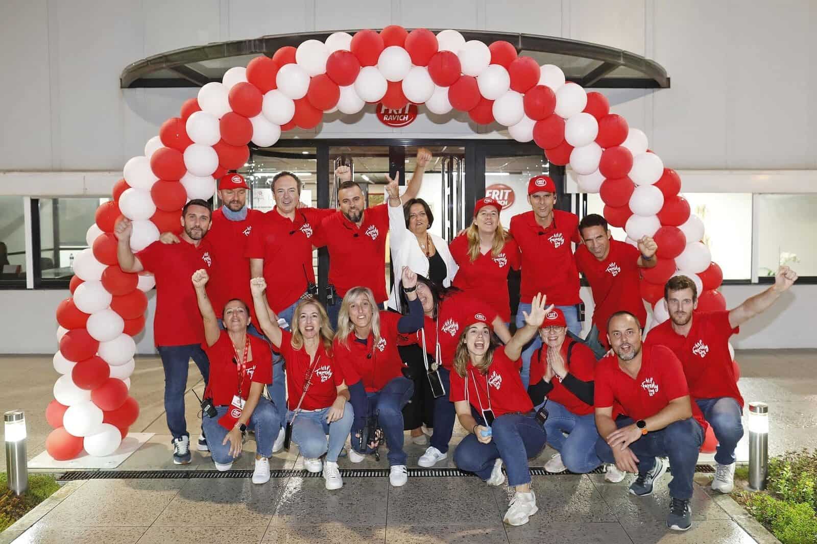 Equipo de Frit Ravich disfrutando del evento dinamizado por Mariona Agency