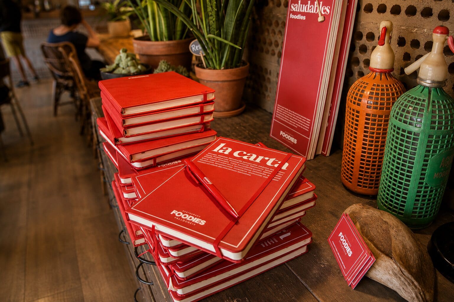 Cartas del restaurante Foodies diseñadas por Mariona Agency
