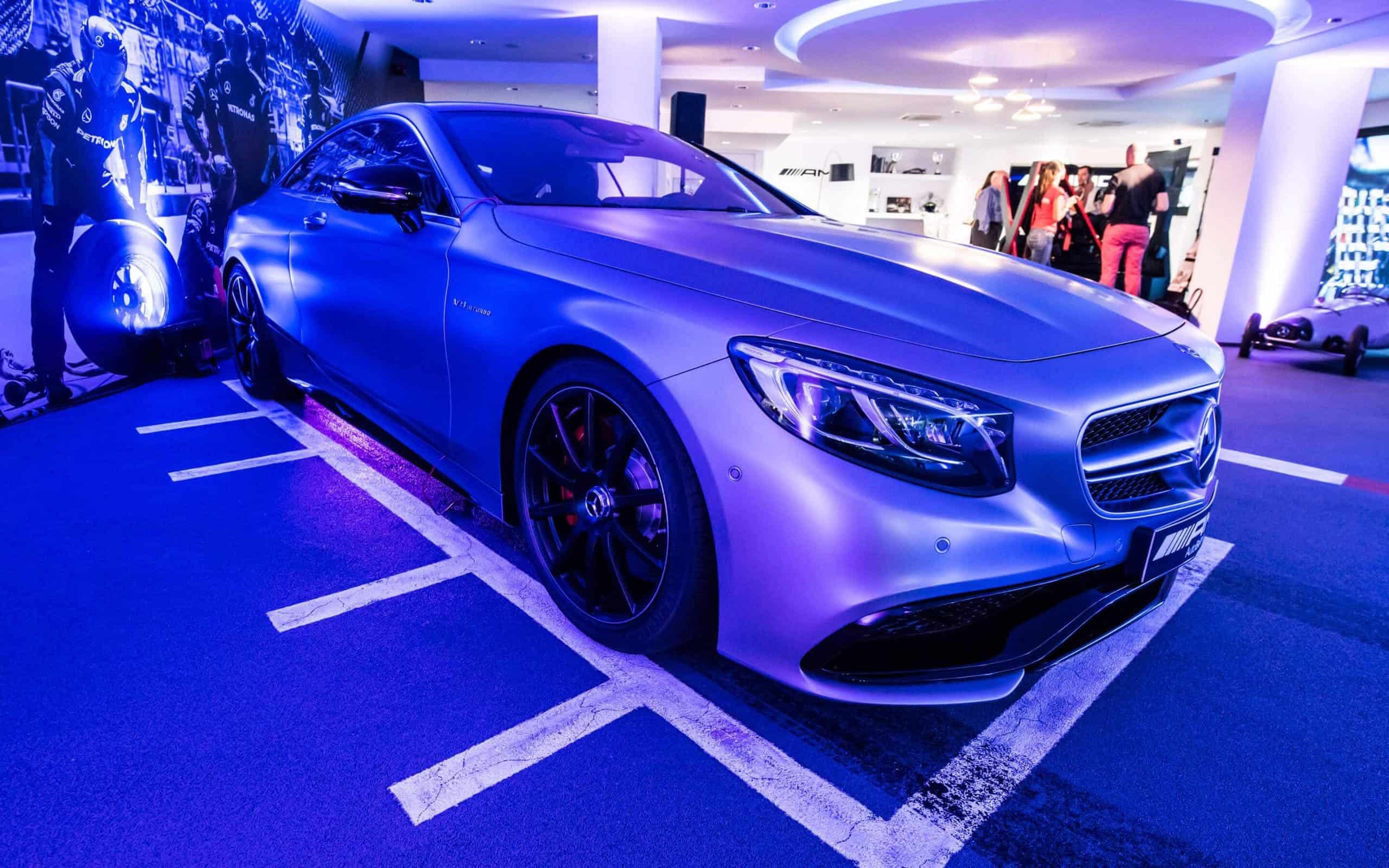 Ambientación del evento de apertura de AutoBeltran y Mercedes-Benz