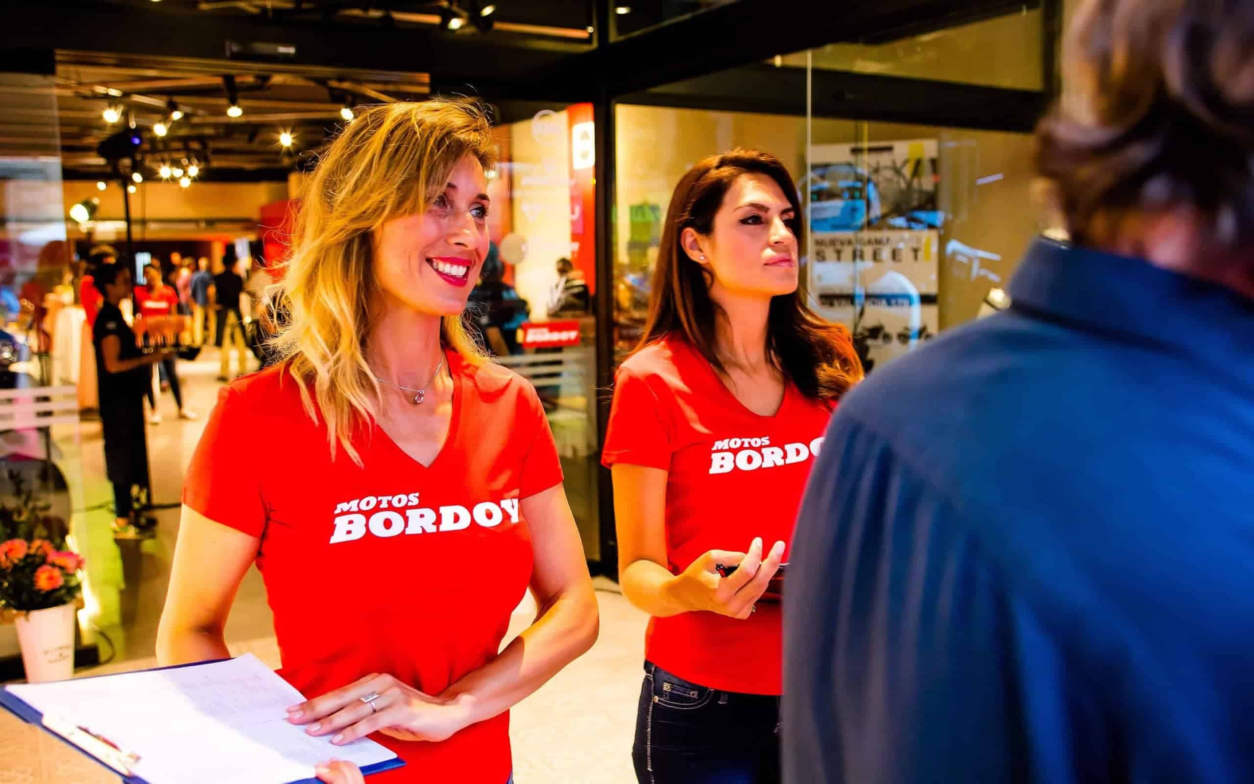Nuevo flagship store de Motos Bordoy en su jornada de apertura