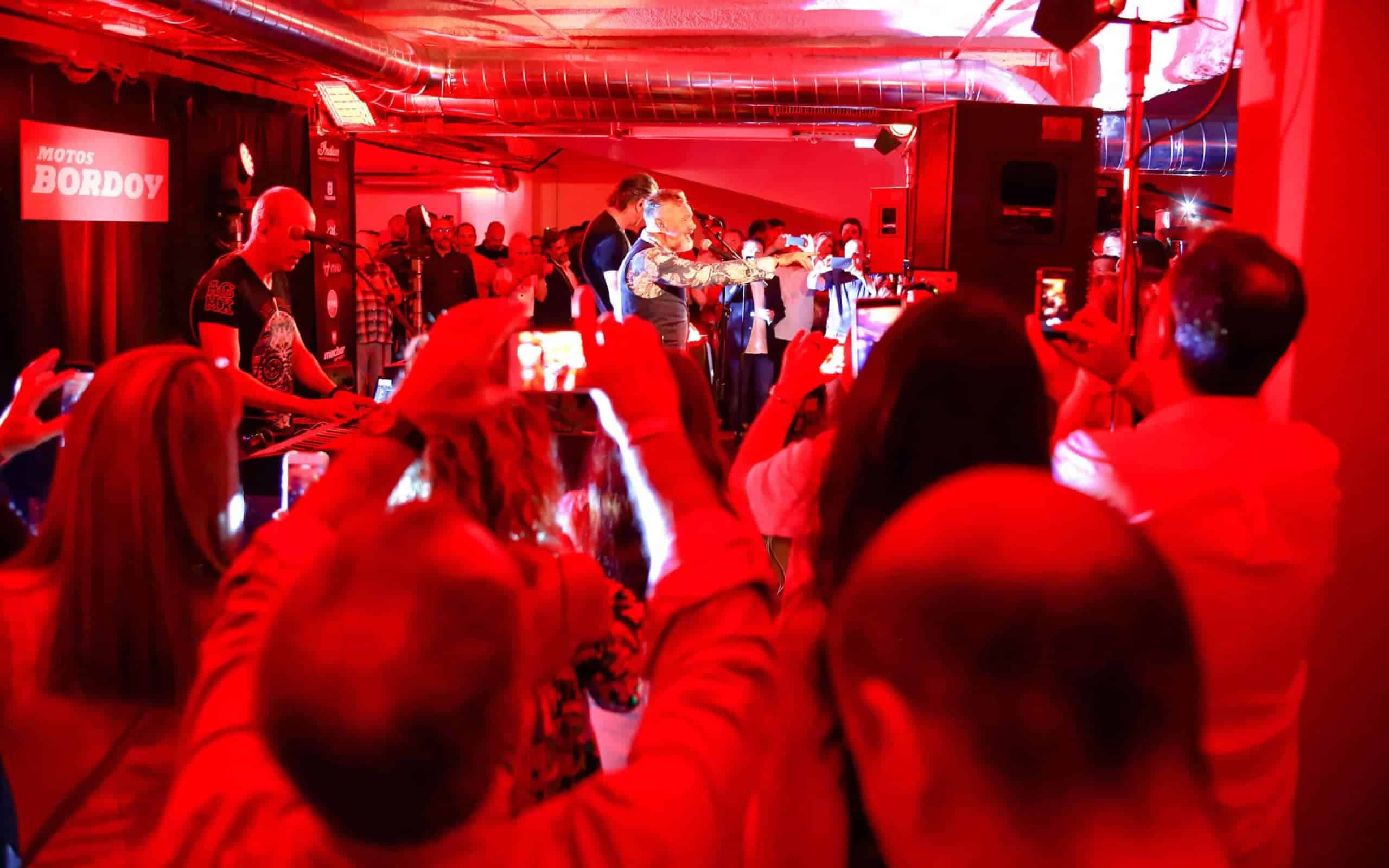 Escenografía de la inauguración del flagship de Motos Bordoy