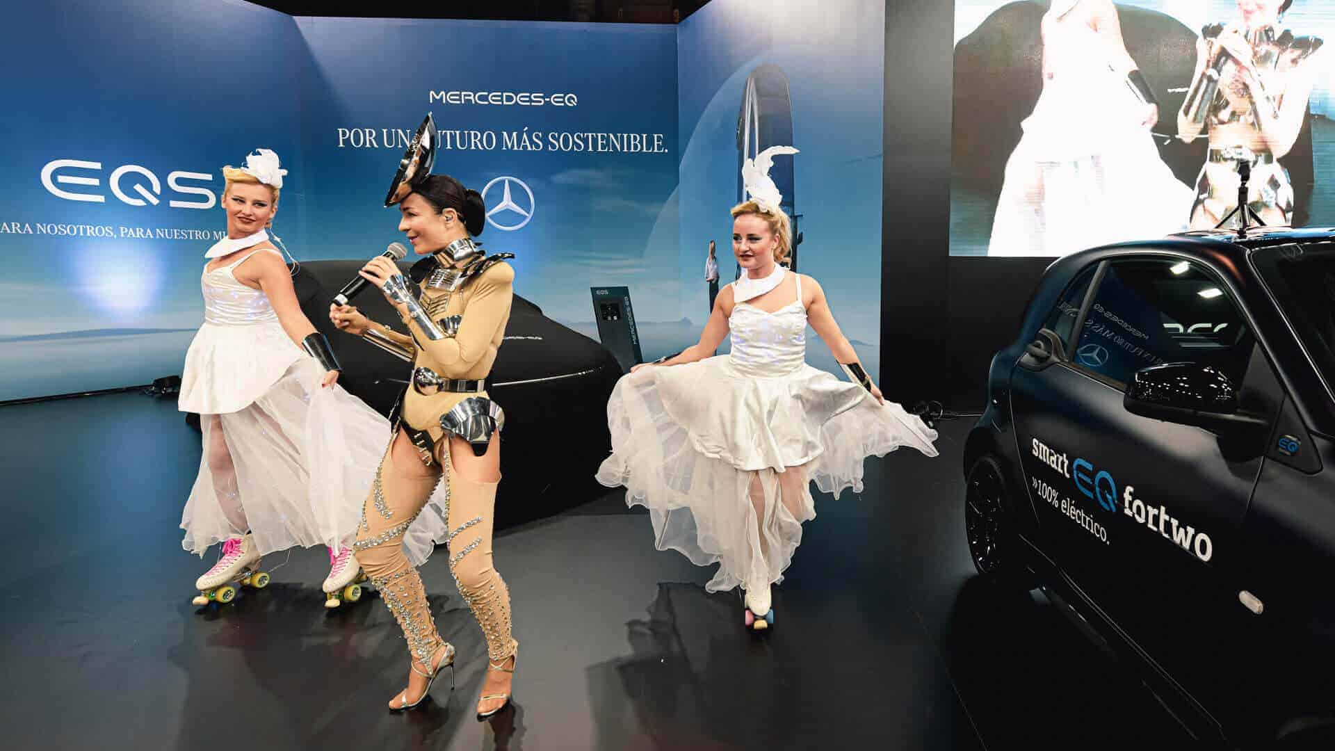 Escenografía de la presentación del EQS en Automobile Barcelona 2021