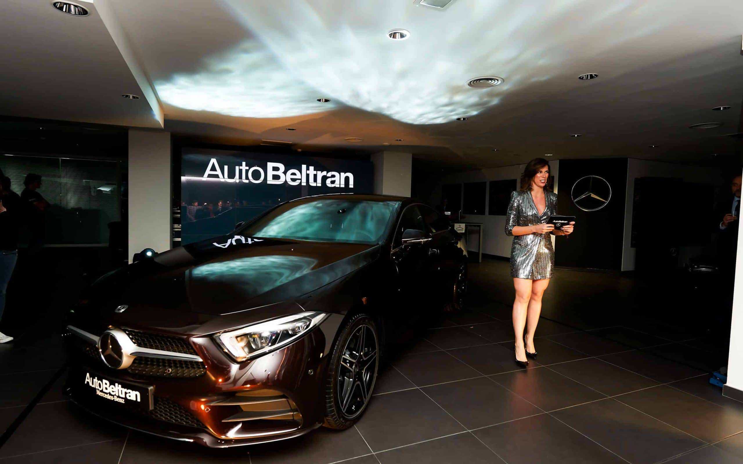Invitados durante la presentación del Mercedes-Benz CLS en AutoBeltran