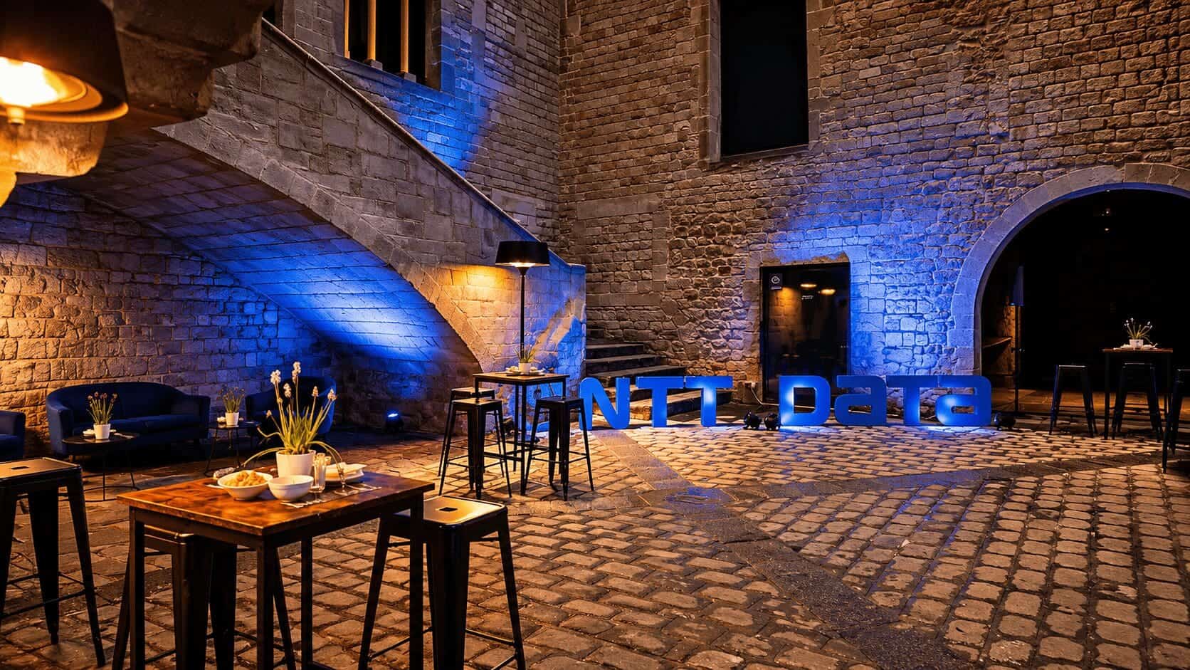 Fachada del espacio histórico de Barcelona escogido por Mariona Agency para NTT Data