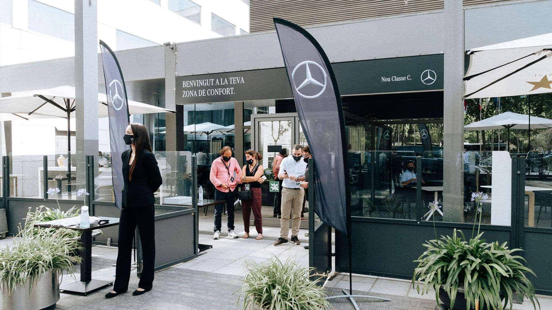 Invitados en la prueba de conducción del Mercedes-Benz Clase C organizada por Mariona Agency