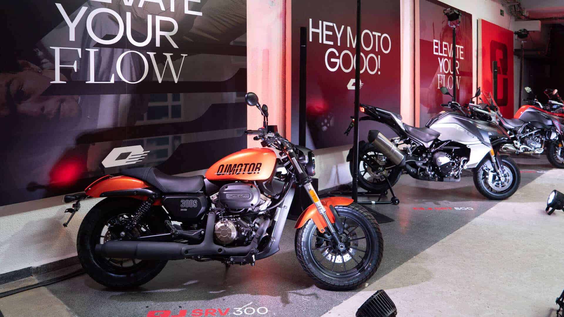 Cierre del acto de prensa de QJ Motor con dirección de Mariona Agency
