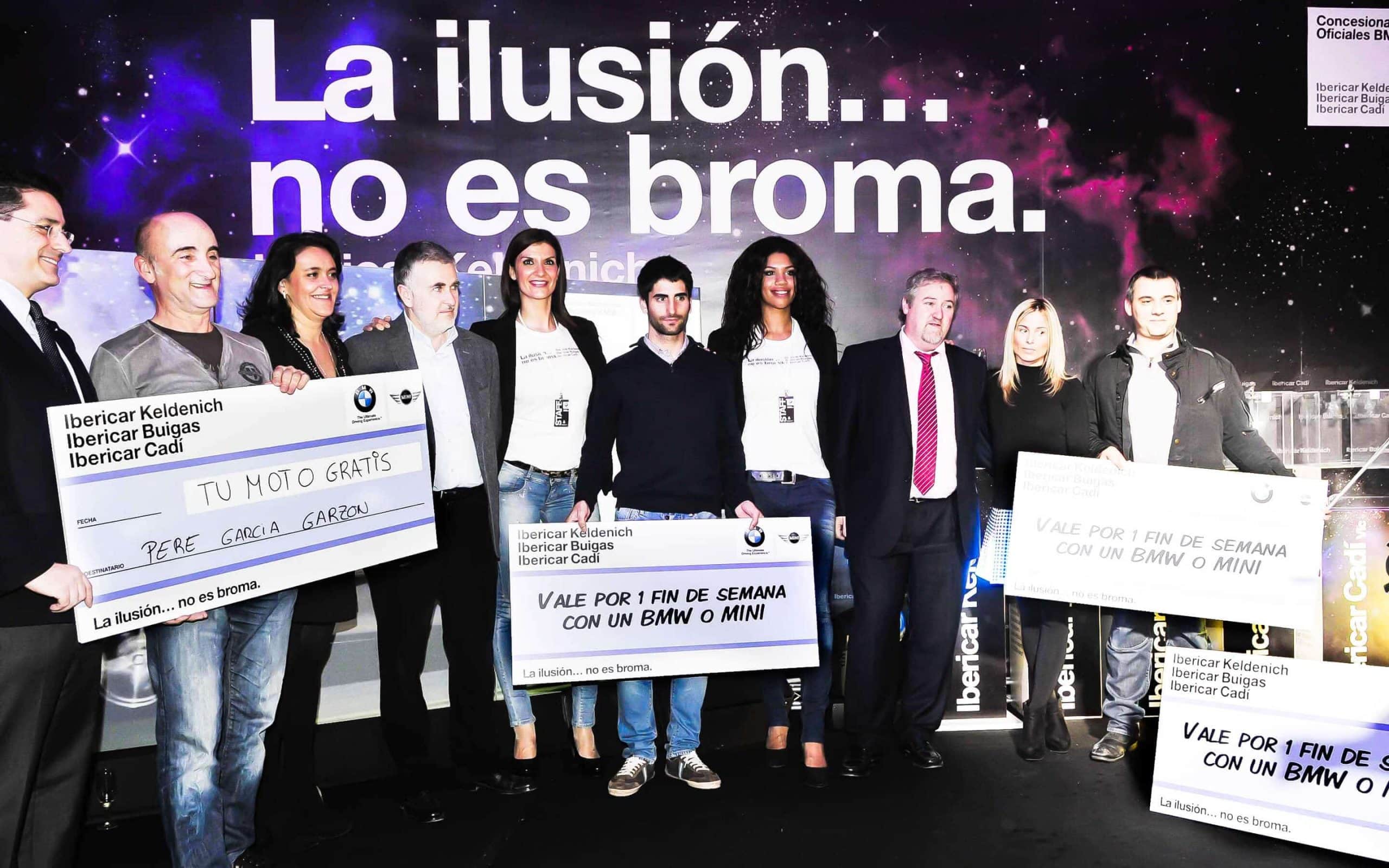 Puesta en escena del acto BMW No es Broma firmada por Mariona Agency