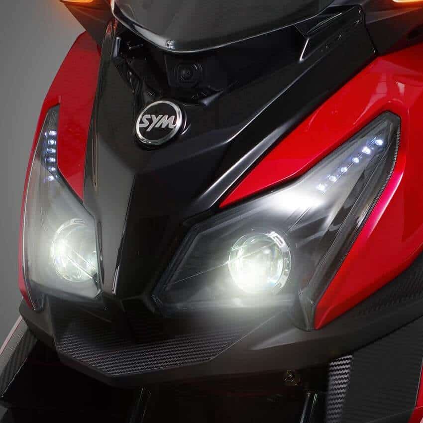 Detalle de motocicleta SYM en el sitio web creado por Mariona Agency