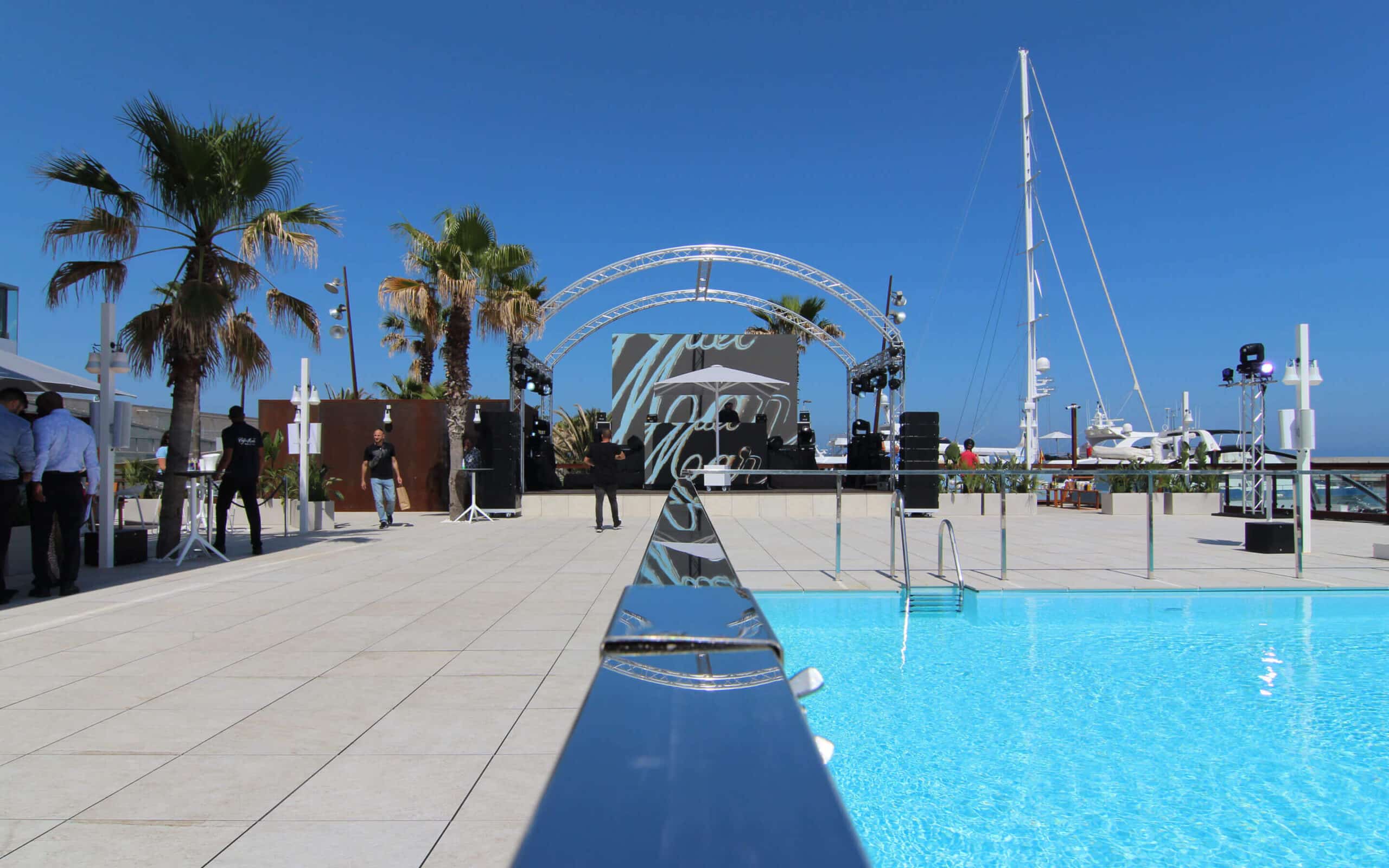 Dirección de arte de Mariona Agency para Café del Mar Barcelona