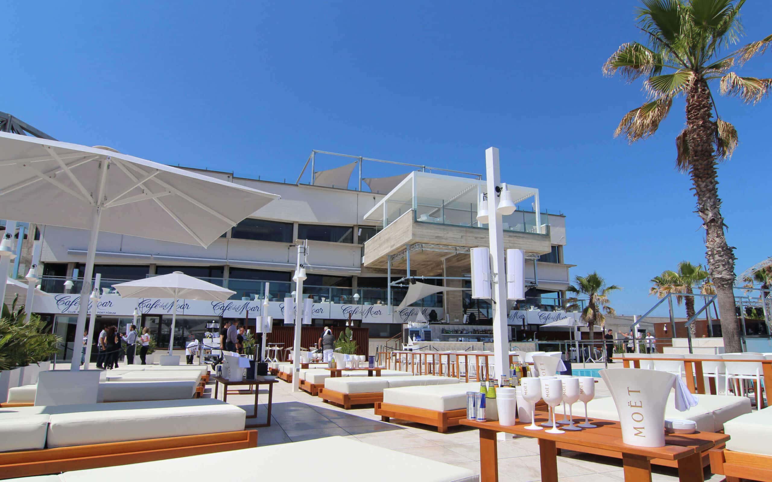 Detalle de identidad de Café del Mar Barcelona, obra de Mariona Agency
