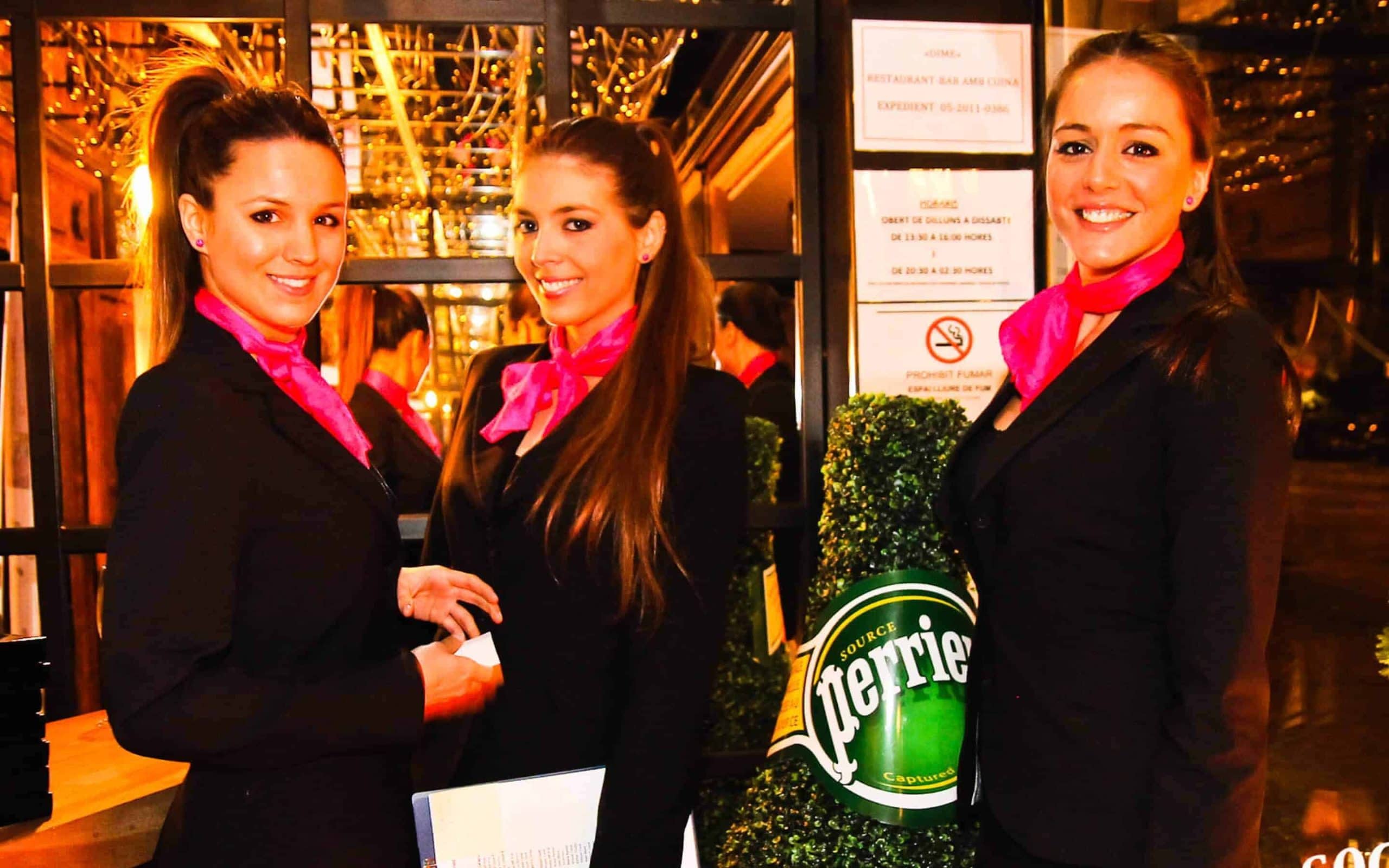 Invitados en la fiesta de Dime Restaurante, producción de Mariona Agency