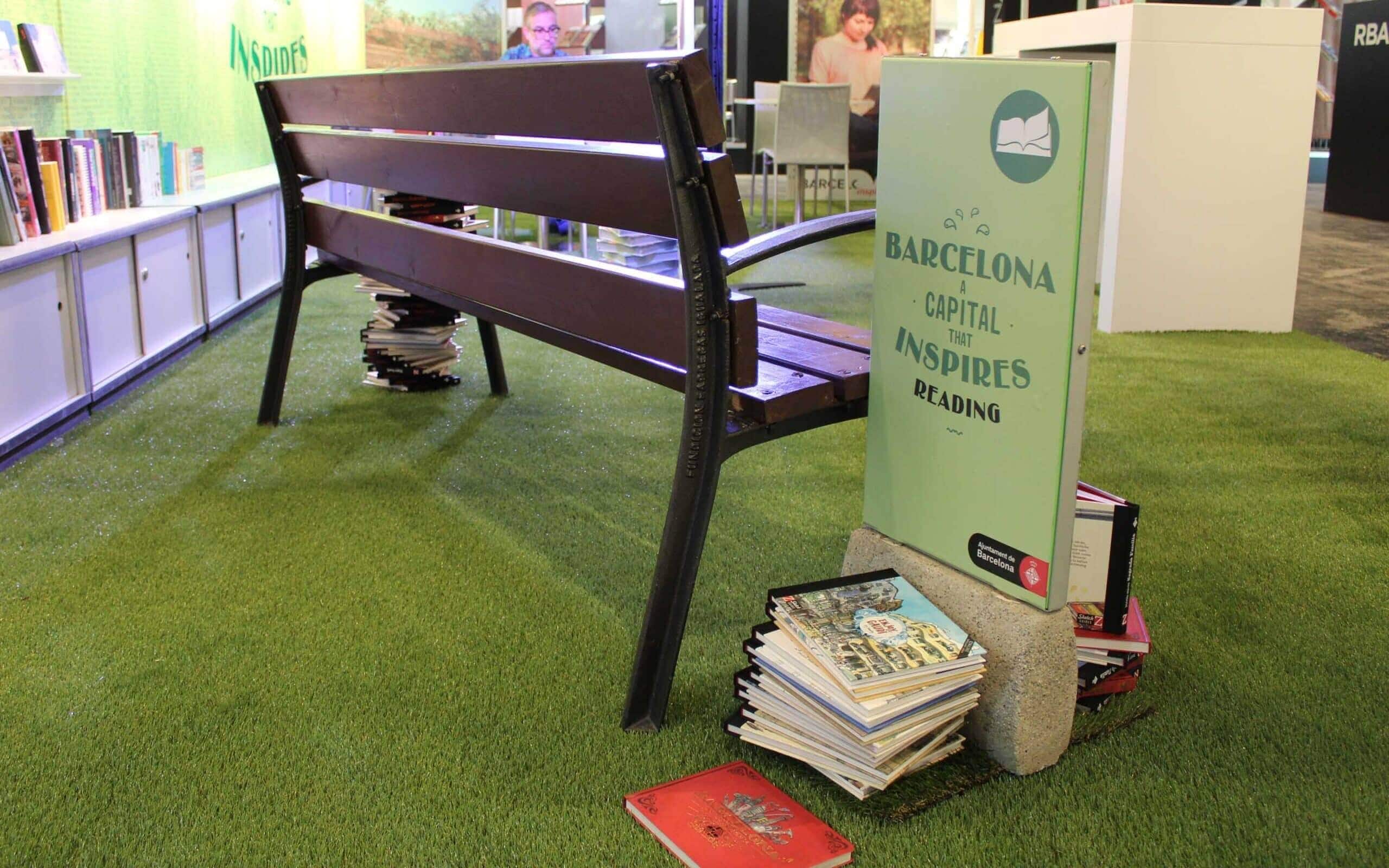 Zona de reuniones del espacio de Barcelona ideado por Mariona Agency para la feria