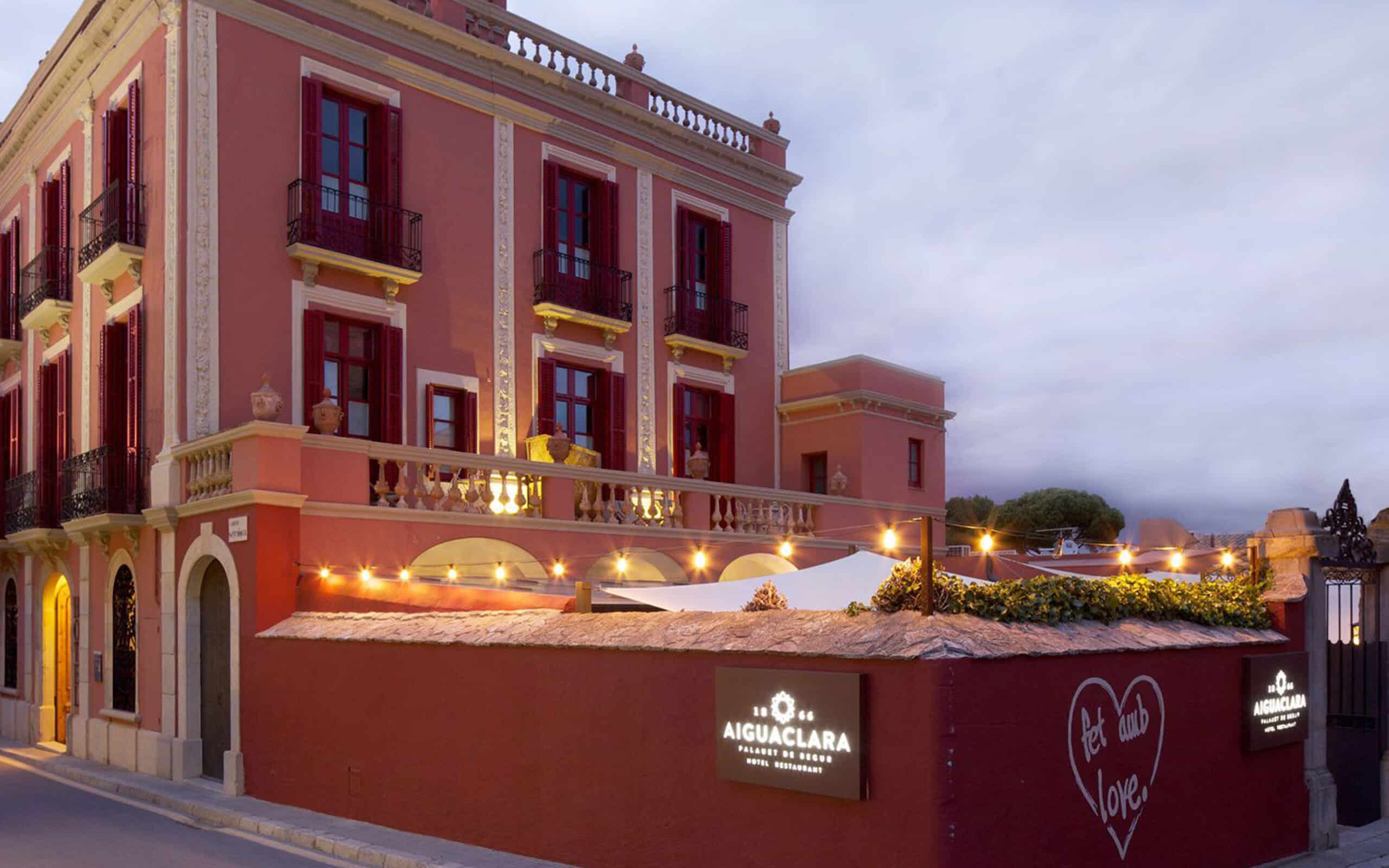 Rebranding del Hotel Boutique Aiguaclara de Begur firmado por Mariona Agency