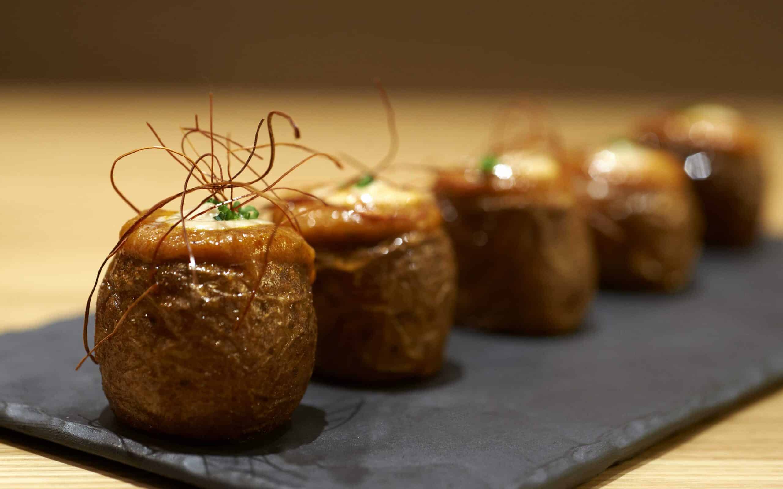Ambiente del restaurante Milgritos del grupo Osborne, marca de Mariona Agency