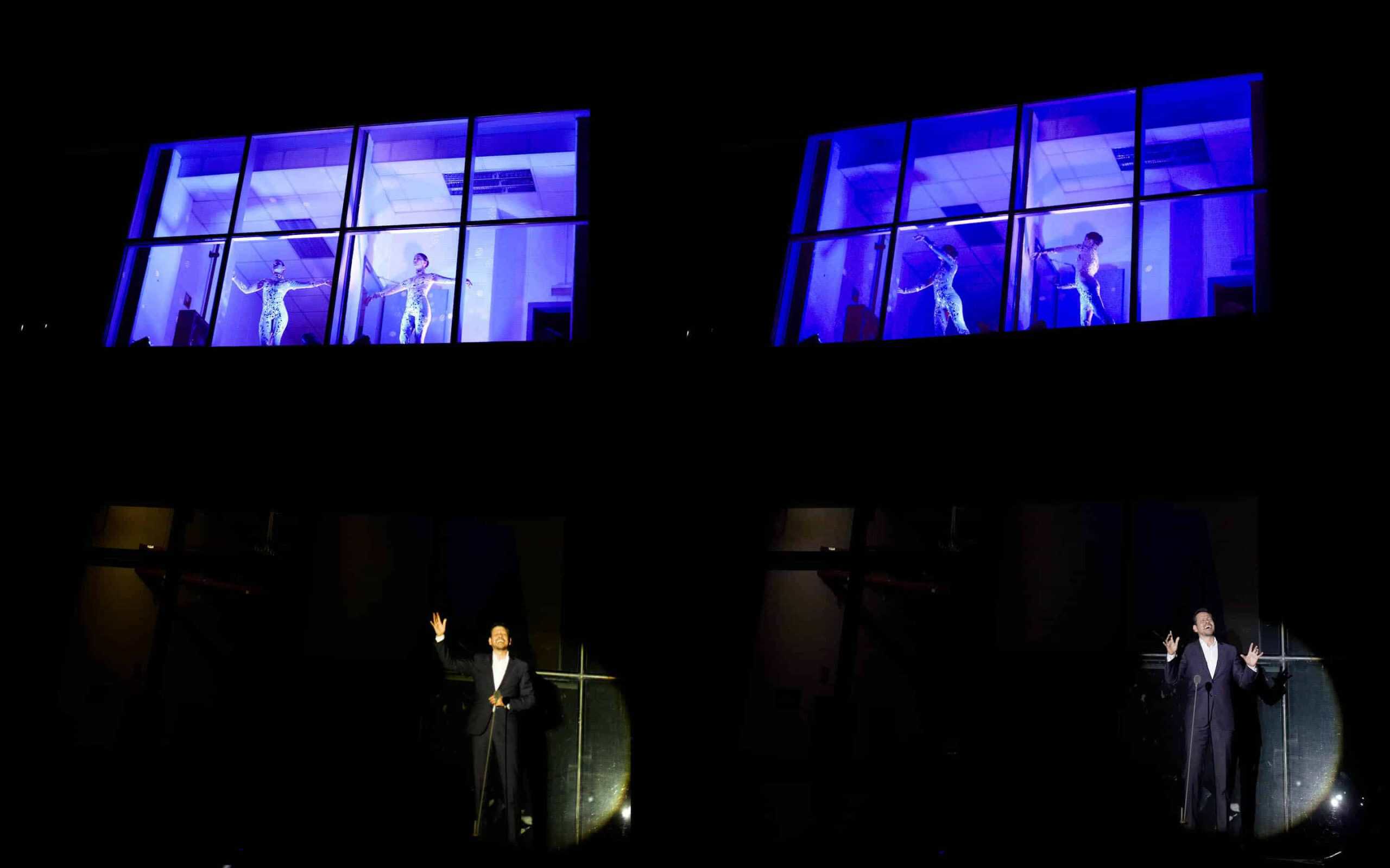 Escenografía nocturna del aniversario de la Torre de Collserola diseñada por Mariona Agency
