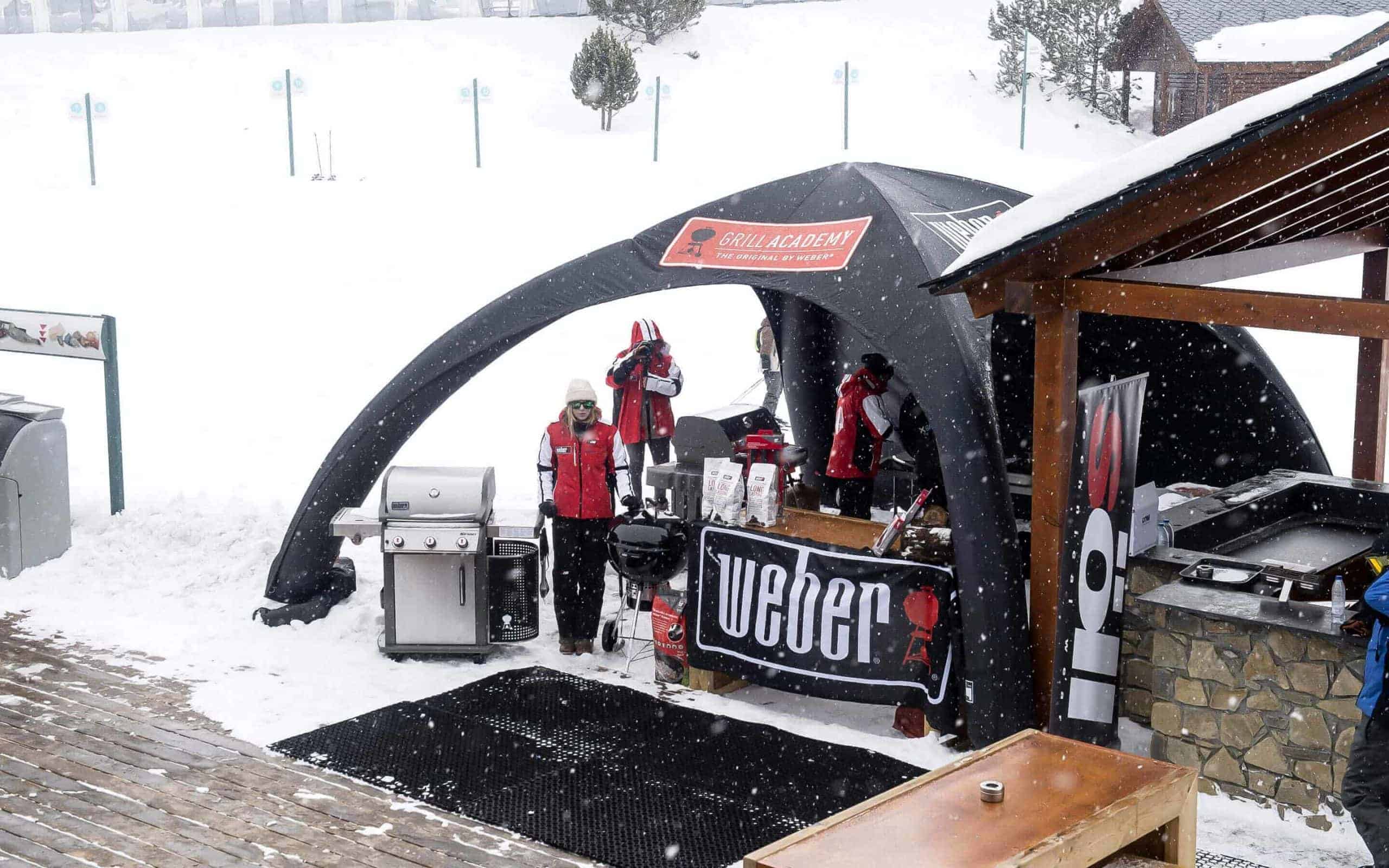Ambiente nevado del Weber Winter Tour en la estación de Grandvalira